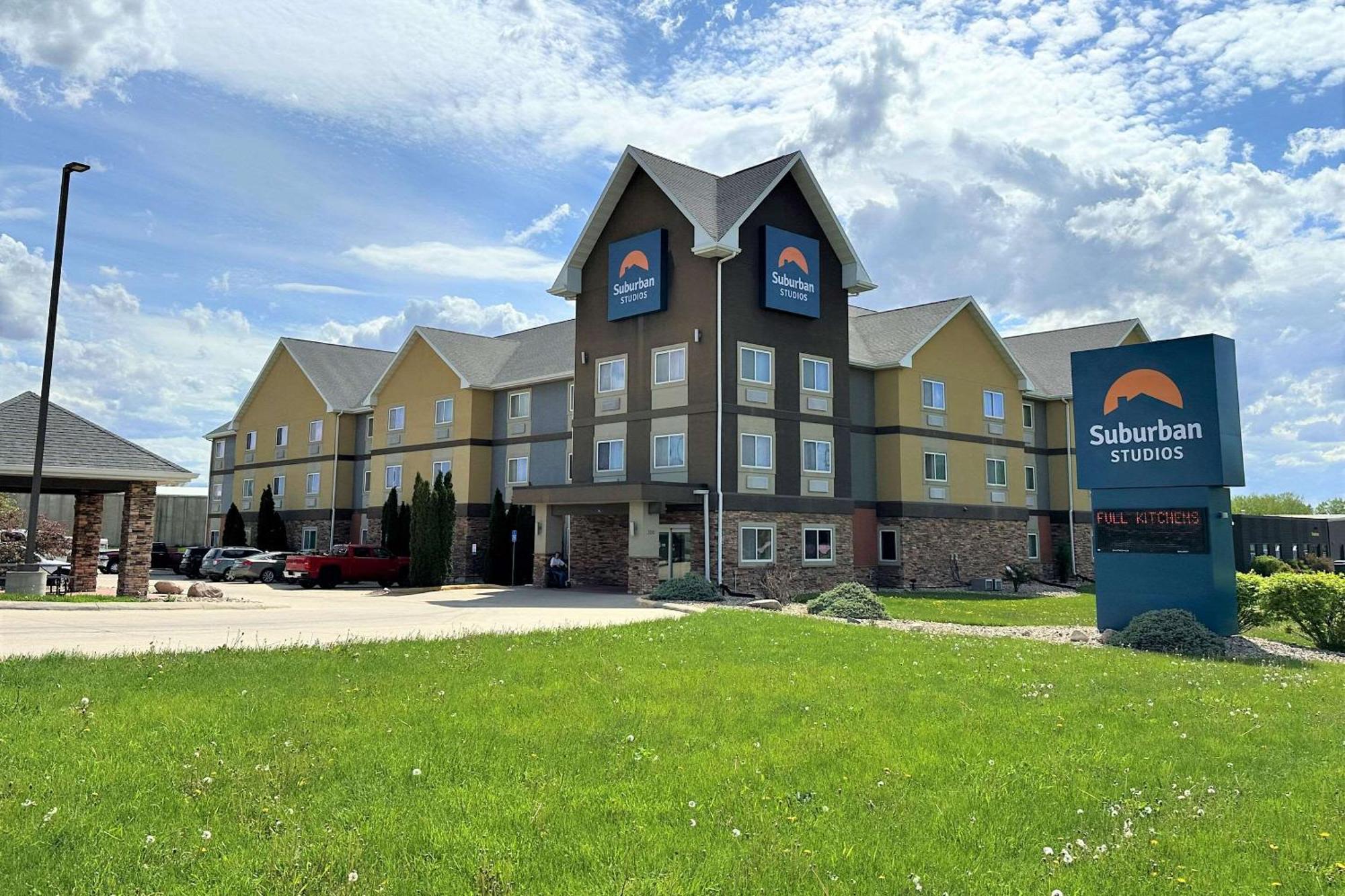 Suburban Studios Cedar Falls Zewnętrze zdjęcie